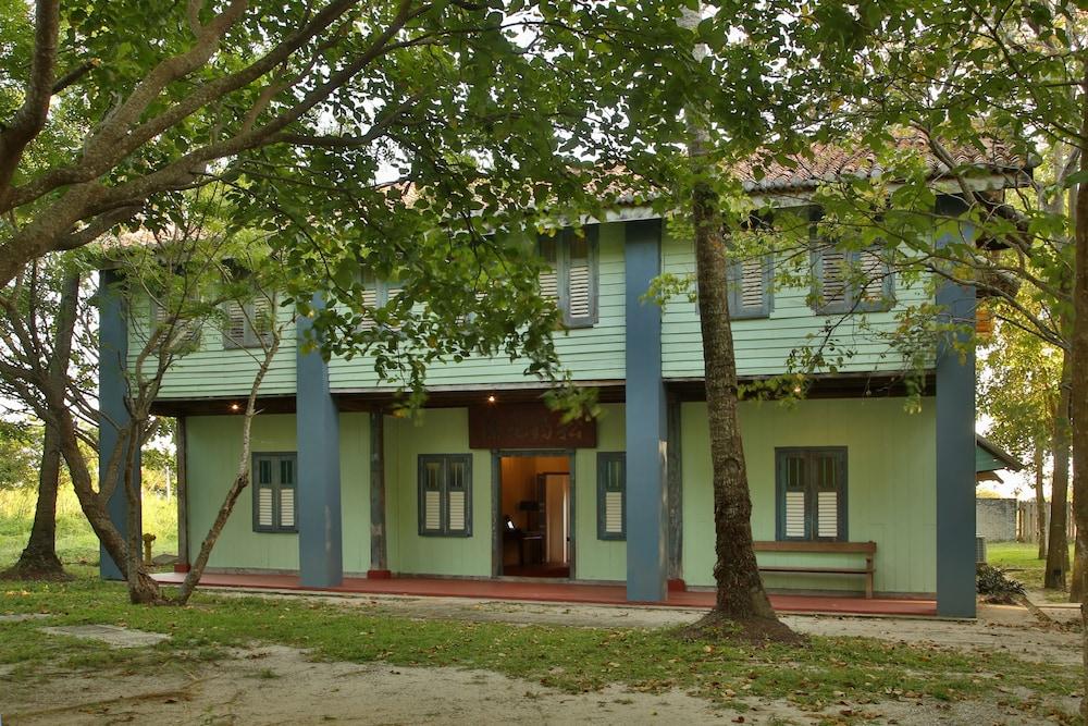 Bon Ton Antique Wooden Villas Pantai Cenang  Zewnętrze zdjęcie