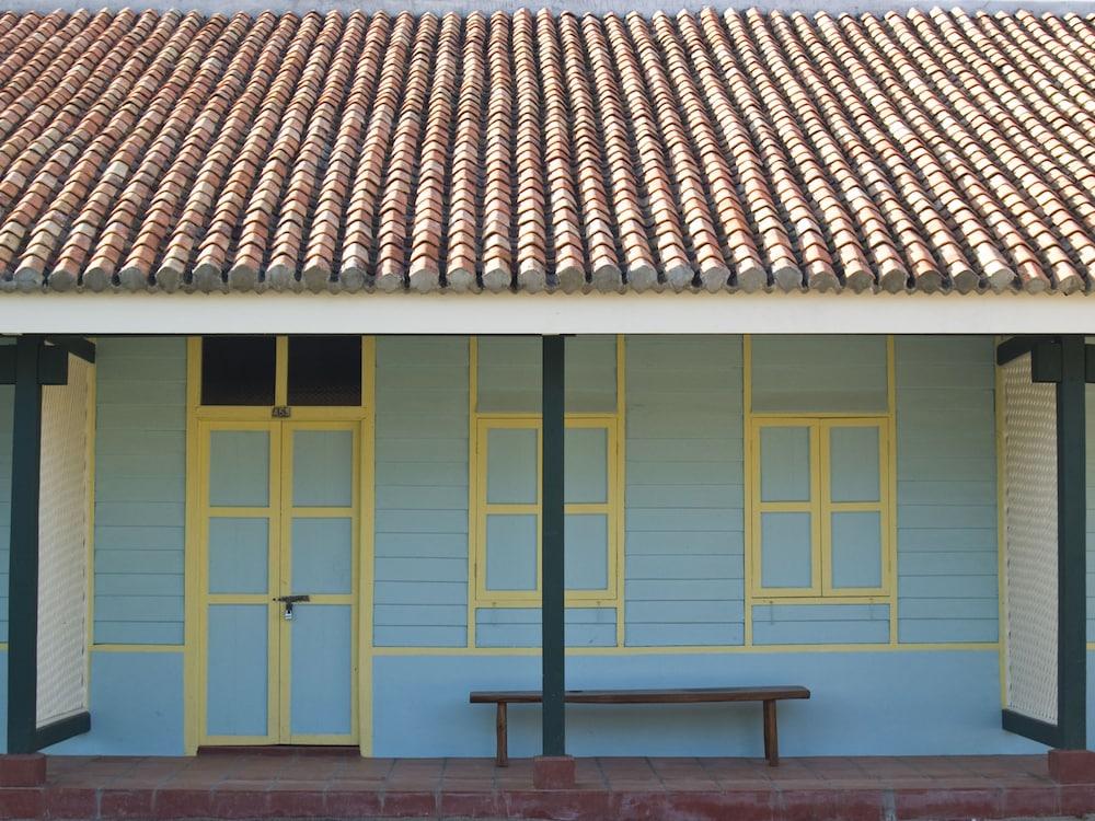 Bon Ton Antique Wooden Villas Pantai Cenang  Zewnętrze zdjęcie