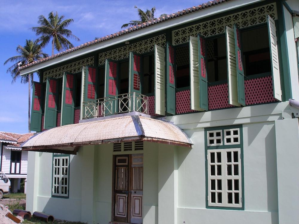 Bon Ton Antique Wooden Villas Pantai Cenang  Zewnętrze zdjęcie