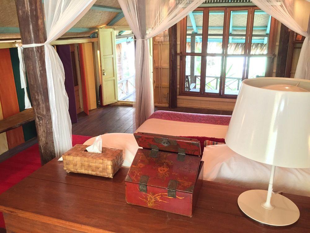 Bon Ton Antique Wooden Villas Pantai Cenang  Zewnętrze zdjęcie