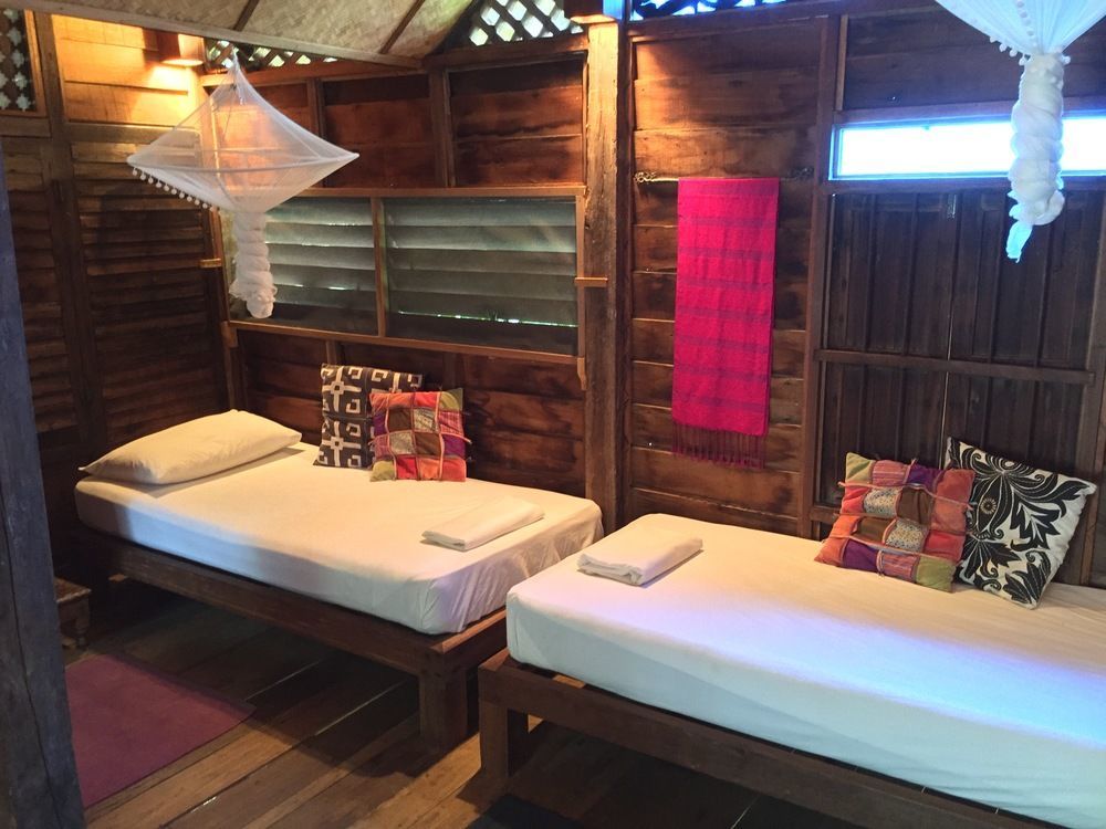 Bon Ton Antique Wooden Villas Pantai Cenang  Zewnętrze zdjęcie