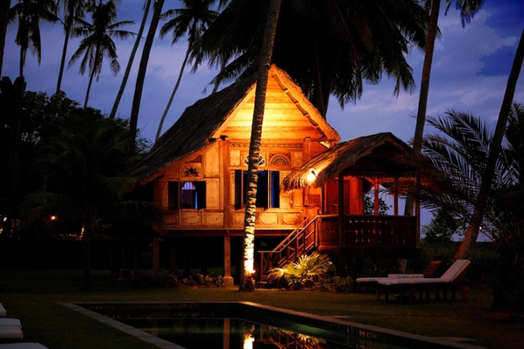 Bon Ton Antique Wooden Villas Pantai Cenang  Zewnętrze zdjęcie